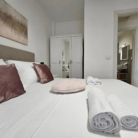 The Twelve - Via Ruggero D'andreotto *