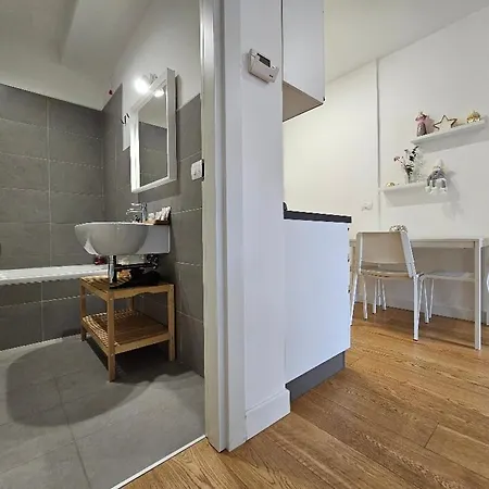 The Twelve - Via Ruggero D'andreotto