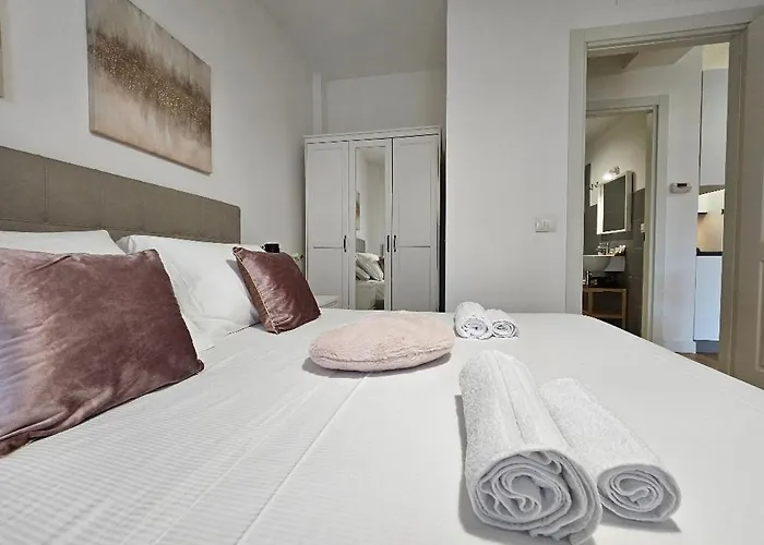 The Twelve - Via Ruggero D'andreotto *