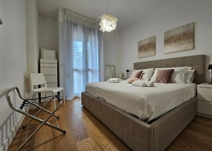 The Twelve - Via Ruggero D'andreotto *